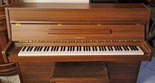 Πιάνο YAMAHA C108-thumb-2
