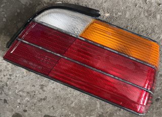 Δεξί πίσω φανάρι e36 bmw (γνήσιο )