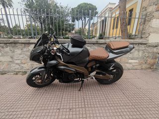 Aprilia RSV 1000 Tuono R 2004
