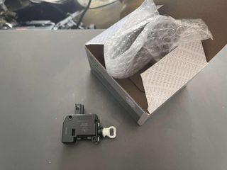 Μοτέρ ηλεκτρικής κλειδαριάς VW, Audi, Skoda 1998-2006 1M0959781A, 1MO959781A, 3B0959781B