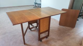 ΤΡΑΠΕΖΑΚΙ ΧΕΙΡΟΠΟΙΗΤΟ