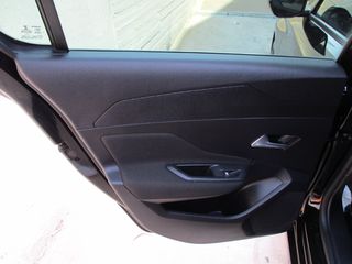 Peugeot 308 2022 1.2 PURETECH ALLURE-thumb-37