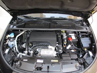 Peugeot 308 2022 1.2 PURETECH ALLURE-thumb-40
