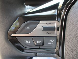 Peugeot 308 2022 1.2 PURETECH ALLURE-thumb-11