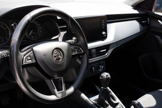 Skoda Scala 2020-thumb-4