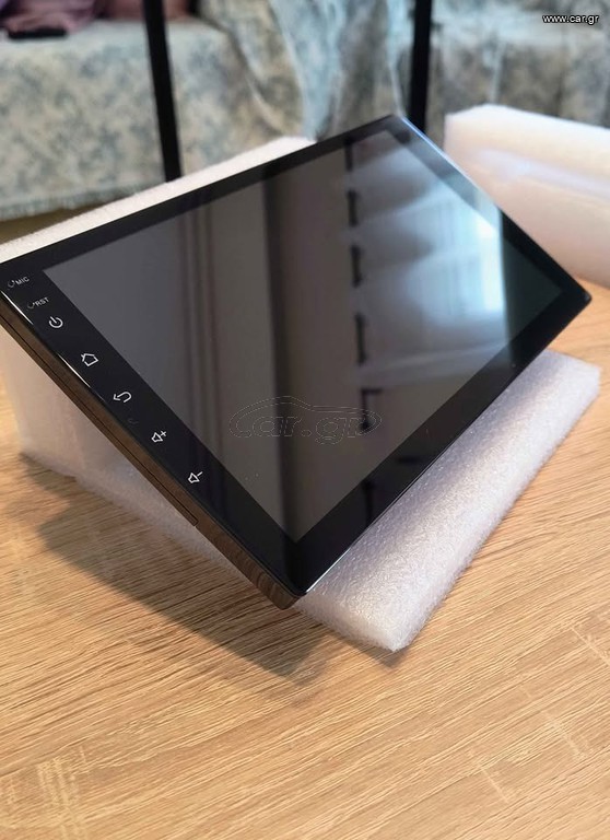 Οθονη αυτοκινήτου 9″ HD αφής 4+64GB