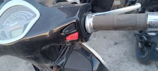 VESPA GTS 300 ABS-thumb-13