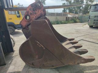 Κουβάδες Hitachi 2009-thumb-2
