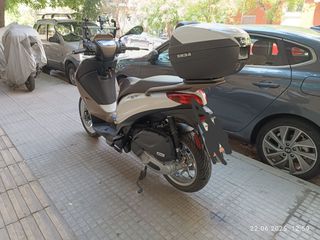 Piaggio Medley 150 2023-thumb-2