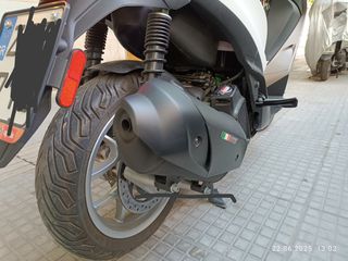 Piaggio Medley 150 2023-thumb-4