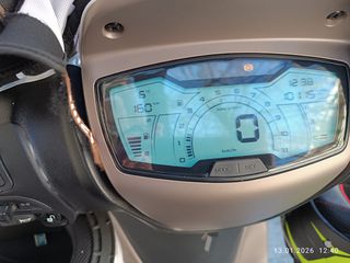 Piaggio Medley 150 2023-thumb-16