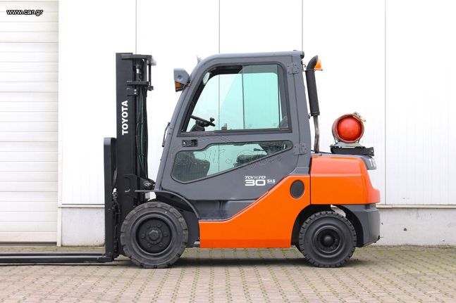 Toyota 2012 02-8FGF30 - Υγραέριο LPG - Καμπίνα - 3t