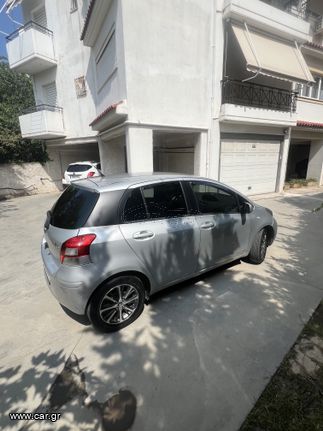 Toyota Yaris 2011