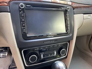 Skoda Superb 2010-thumb-5
