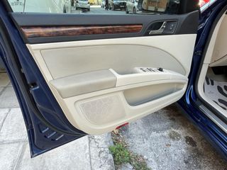 Skoda Superb 2010-thumb-13