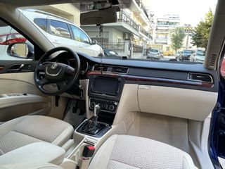 Skoda Superb 2010-thumb-14