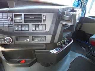 Volvo 2015 FH4 460 EURO 6-thumb-11