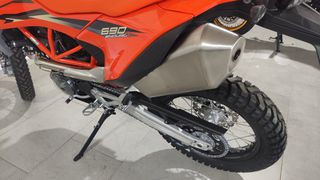 KTM 690 Enduro R 2024-thumb-9