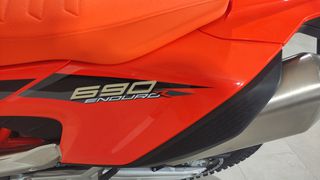 KTM 690 Enduro R 2024-thumb-11