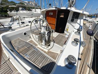 Oyster 1985 Heritage Pilothouse 37 SOLD-thumb-3