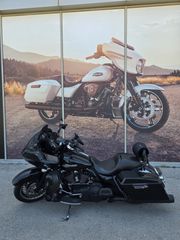 Harley Davidson Touring Road Glide Ultra  2011
