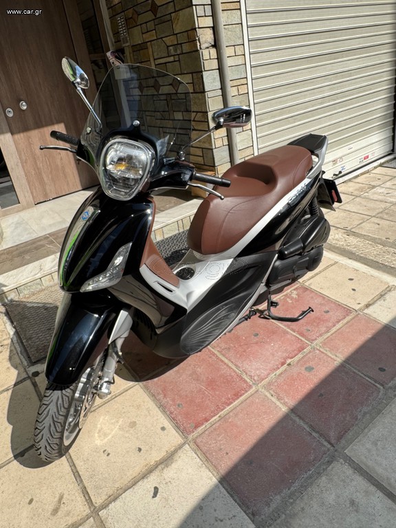 Piaggio Beverly 300i 2019 ABS/ASR ελληνικής αντιπροσωπείας