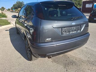 Ford Focus 2004-thumb-2