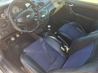 Ford Focus 2004-thumb-6