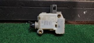 VW PASSAT 97-00 ΜΟΤΕΡ ΗΛΕΚΤΡΟΜΑΓΝΙΤΙΚΗΣ ΚΛΕΙΔΑΡΙΑΣ ΠΟΡΤ ΜΠΑΓΚΑΖ 3B0 959 781 C 3B0959781C 3B5 827 061 B 3B5827061B