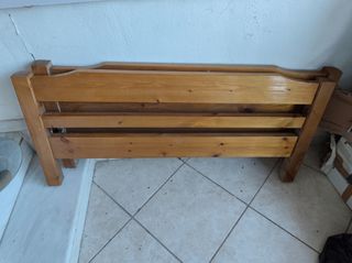 Ξύλινο κρεβάτι (#19)