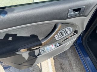Ford C-Max 2008 GHIA 1,6 FULL EXTRA-thumb-5