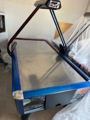 Air hockey