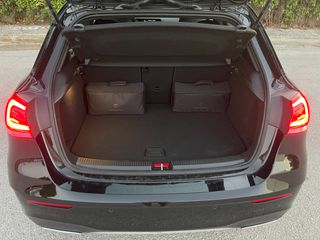 Mercedes-Benz A 250 2022 e AMG-LINE 8G-DCT "PLUG IN HYBRID"  DISTRONIC AYTOMATO ΔΕΡΜΑ-thumb-28