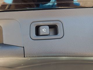 Mercedes-Benz A 250 2022 e AMG-LINE 8G-DCT "PLUG IN HYBRID"  DISTRONIC AYTOMATO ΔΕΡΜΑ-thumb-24
