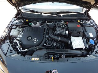 Mercedes-Benz A 250 2022 e AMG-LINE 8G-DCT "PLUG IN HYBRID"  DISTRONIC AYTOMATO ΔΕΡΜΑ-thumb-26