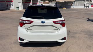 Toyota Yaris 2019 BI-TONE HYBRID-thumb-6