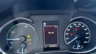 Toyota Yaris 2019 BI-TONE HYBRID-thumb-12