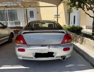 Hyundai S-Coupe 2004