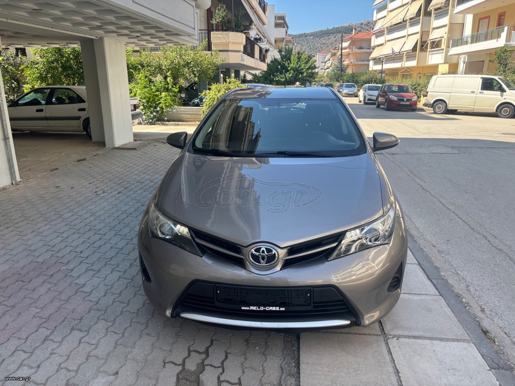 Toyota Auris 2015 1.4 D-4D DIESEL 6 TAXYTO