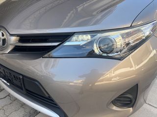 Toyota Auris 2015 1.4 D-4D DIESEL 6 TAXYTO-thumb-25