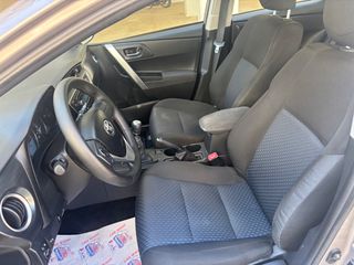 Toyota Auris 2015 1.4 D-4D DIESEL 6 TAXYTO-thumb-28