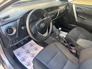 Toyota Auris 2015 1.4 D-4D DIESEL 6 TAXYTO-thumb-29