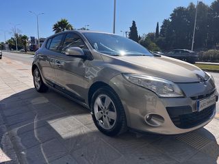 Renault Megane 2011-thumb-6
