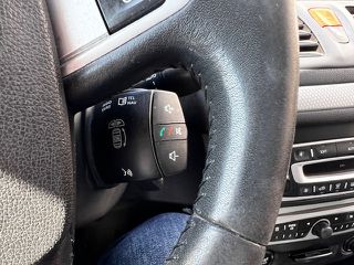 Renault Megane 2011-thumb-11