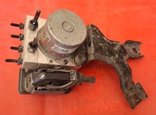 HYUNDAI i20 2014-2018 ΜΟΝΑΔΑ ABS 61589-45200 , 58920-C8250
