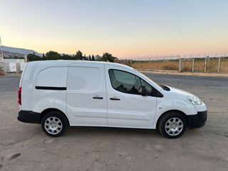 Peugeot Partner 2012-thumb-5