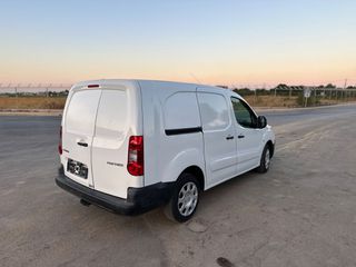 Peugeot Partner 2012-thumb-12