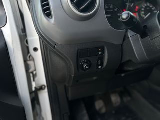 Peugeot Partner 2012-thumb-18