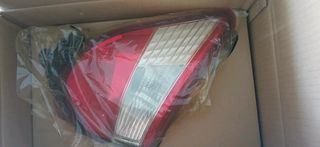 ΠΙΣΩ ΑΡΙΣΤΕΡΟ ΦΑΝΑΡΙ TOYOTA YARIS 2017