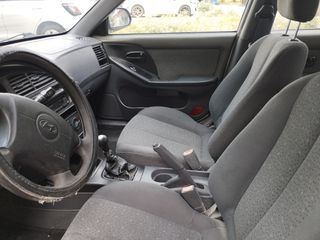 Hyundai Elantra 2001